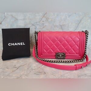 Authentic CHANEL pink Boy bag medium lambskin leather crossbody bag